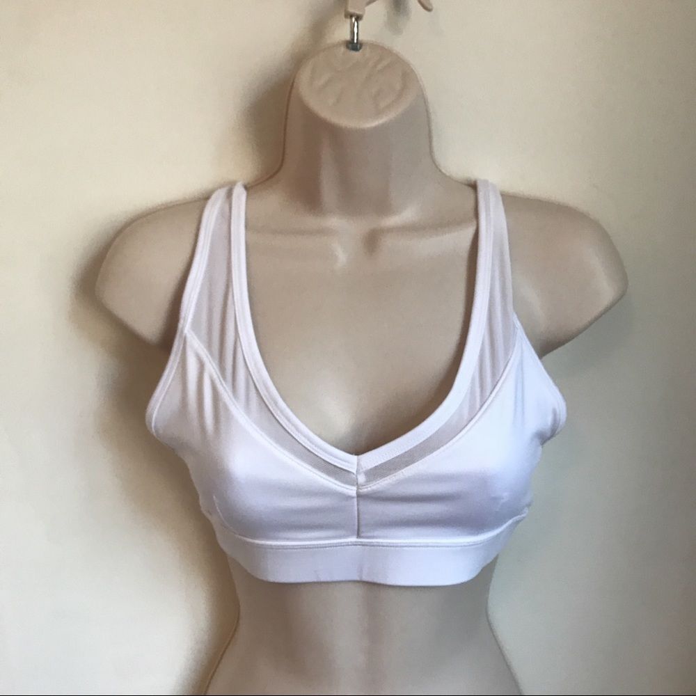 ✨Forever 21 Sports Bra✨
